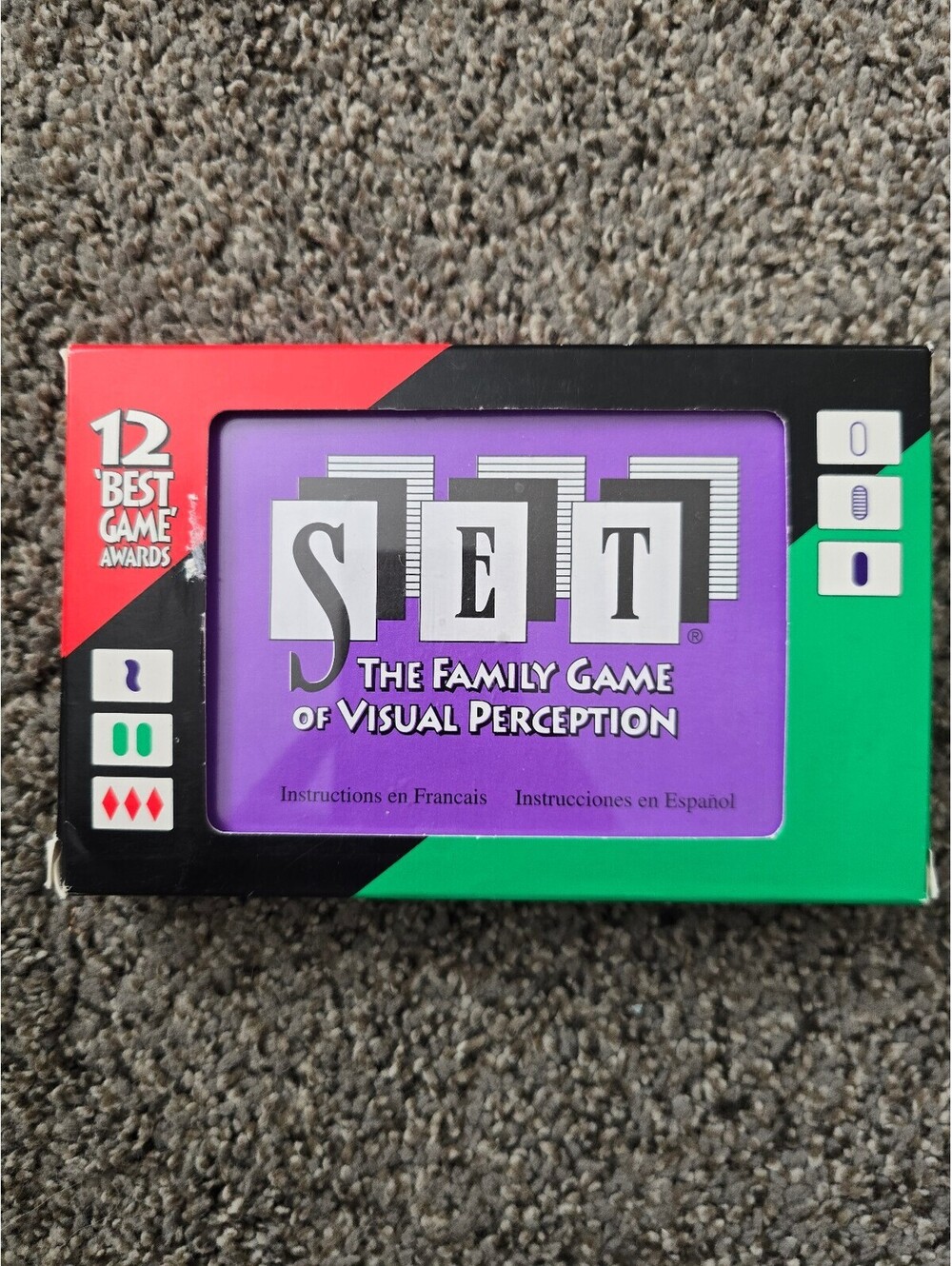 SET The Family Game of Visual Perception 1991 Vintage Card Game Like New